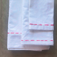 Christmas Capsule - Table Runner