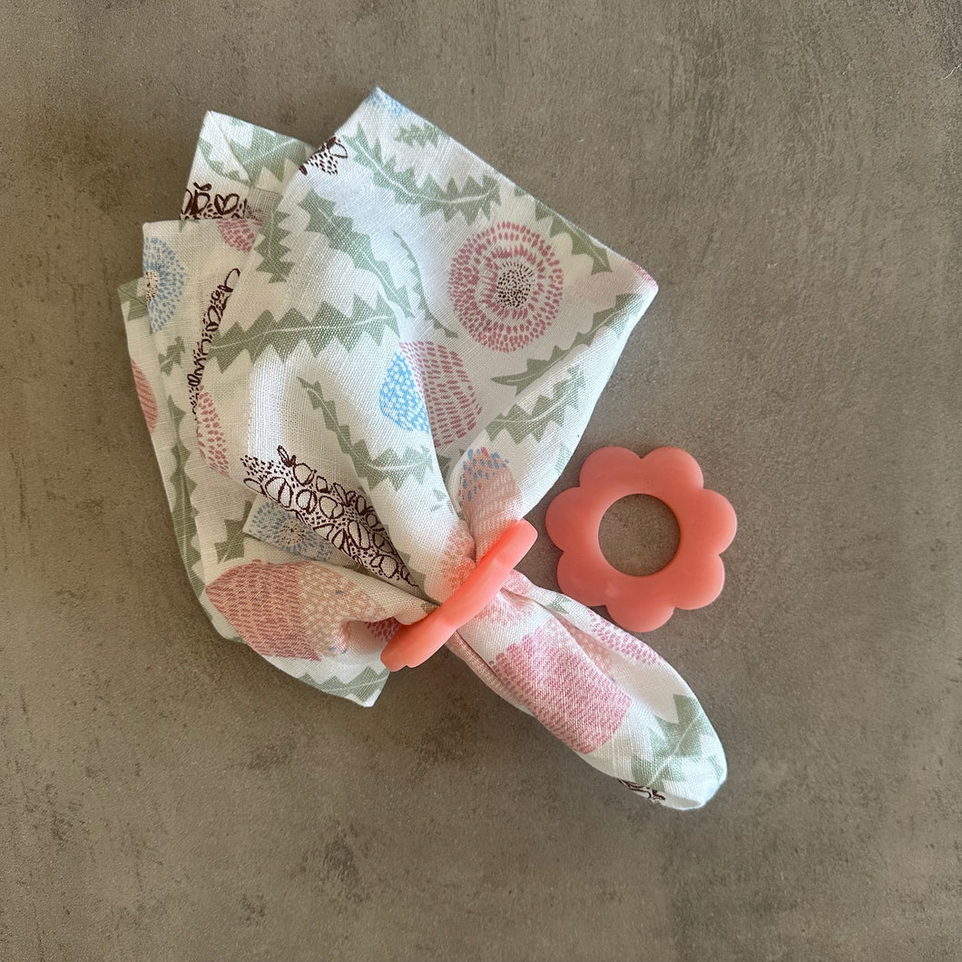 PINK Daisy Resin Napkin Rings - SETS OF FOUR