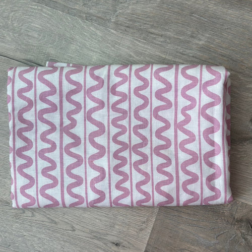 I'm not Perfect - Lilac Viennetta Table Runner