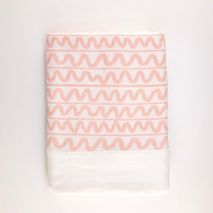 Viennetta in Tulle Pink Tablecloth