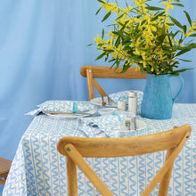 Viennetta in Chambray Tablecloth